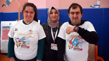 Özel çocuklardan özel bireylerin günlük hayatını kolaylaştıracak saat
