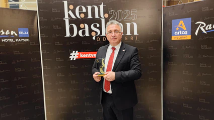 Başkan Cebeci, Dergiden Ödül Aldı