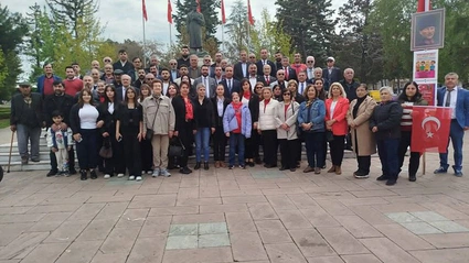 CHP’den Anıta Çelenk