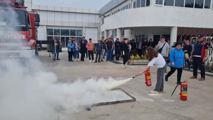 Gerze'de fabrika çalışanlarına yangına müdahale eğitimi verildi