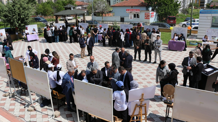 Merzifon'da TÜBİTAK 4006 Bilim Fuarı açıldı