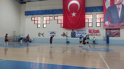 Sungurlu’da Liseler Arası Futbol Turnuvası Başladı