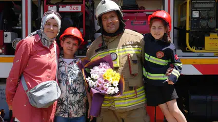 Düzce Belediyesinden itfaiye personeline "Babalar Günü" sürprizi