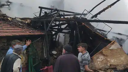 Tokat'ta çıkan yangında iki katlı ev kullanılamaz hale geldi