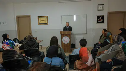 ‘İletişim Çağında İletişimsizlikten Şikayet Ediyoruz’