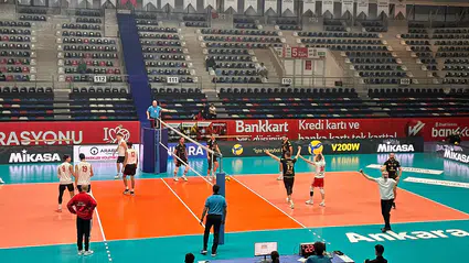 ‘Sungurlu Voleybol Takımı Gümbür Gümbür Geliyor’