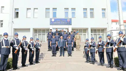 Vali Çalgan, Yeni Komutanları Kutladı