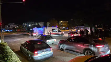 Motosiklet Devrildi, 2 Kişi Yaralandı