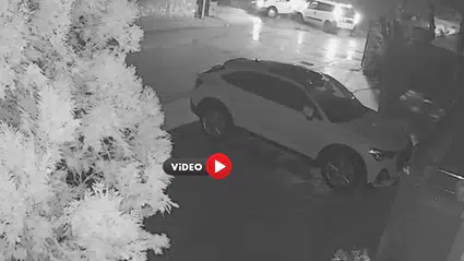 Minibüsle Hafif Ticari Araç Çarpıştı