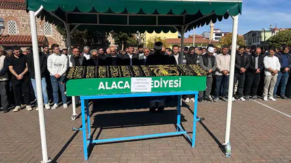 Demirle Kabin Arasına Sıkışan Kişi Hastanede Öldü