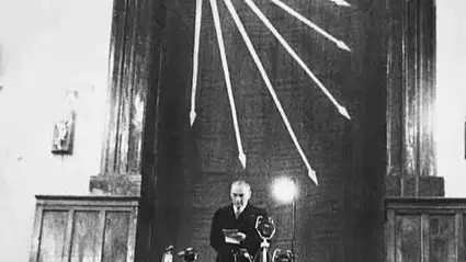 Tahtasız: Yel Kayadan Ancak Toz Alır, Varsa Cesaretiniz Getirin Sandığı