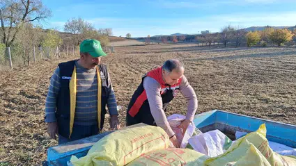 Hasan Taş, Çiftçileri Tarlada Ziyaret Etti