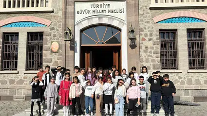 Minikler Ata’nın İzinde