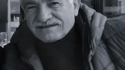 Dere, Vefat Eden Öğretmenleri Andı