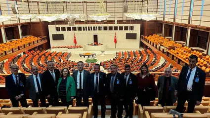 CHP Heyeti, Özgür Özel ile Görüştü
