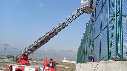 Yeni Futbol Sahasının Işıkları Yandı