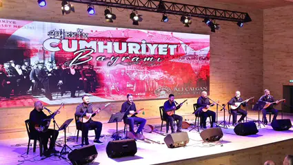 ‘Cumhuriyetin Sesi, Bağlamanın Teli İle Buluştu’