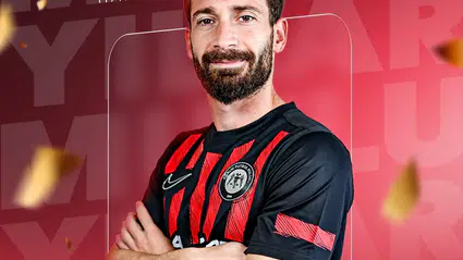 Kırmızı-Siyahlılardan Üzeyir’e Doğum Günü Kutlaması