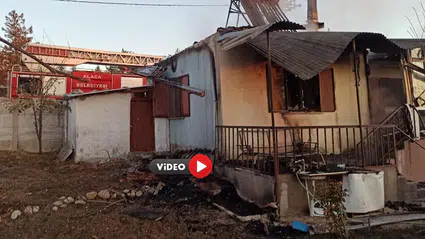 Yangına Teslim Olan Ev Küle Döndü