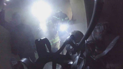 Diyarbakır’da 2’si çocuk 7 kişinin etkilendiği yangın kask kamerasına yansıdı