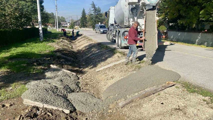 Düzce’de köy yollarına v kanal yapılıyor