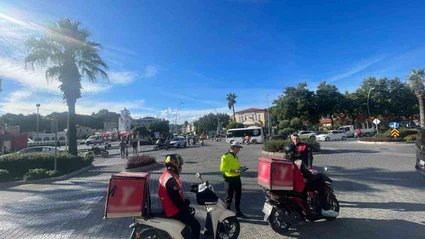 Marmaris’te motorlu kuryeler denetlendi