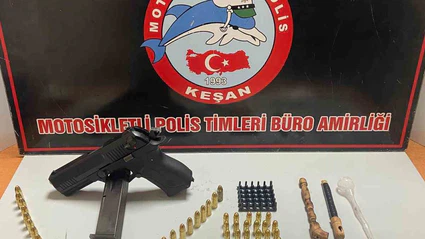 Polisin durdurduğu araçta uyuşturucu, tabanca ve mermi ele geçirildi