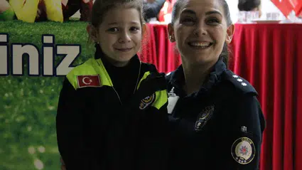 Çocuklar ve Gençler Sosyalleşiyor