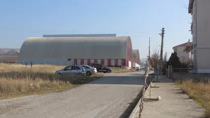 Kaldırımlar Yarım, Yayalar Mağdur