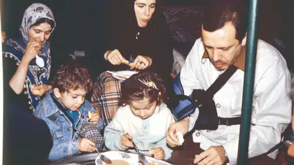 Tahtasız: Asıl Şov, Sarayın Masraflarını Kısmayanların Yaptığıdır