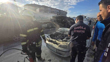 Ortaca’da araç yangını