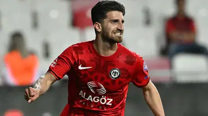 Suat Kaya ile Yollar Ayrıldı