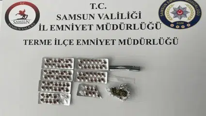Samsun'da bir kişinin aracında ve üzerinde uyuşturucu bulundu