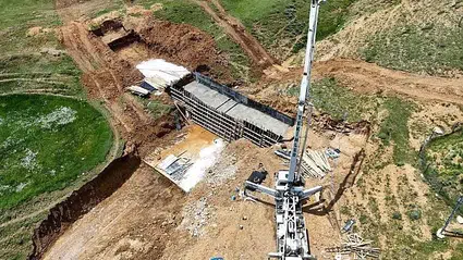 Artvin'de 4,8 milyar liralık 17 taşkın koruma projesi devam ediyor
