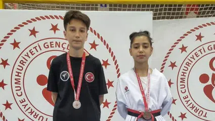 Eymen ve Gizem’den Bronz Madalya