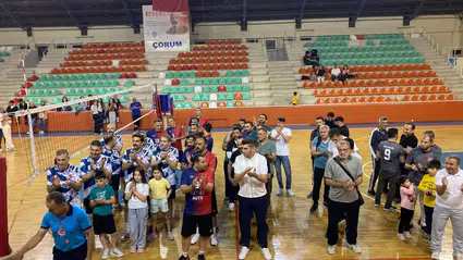 Veteranlar Voleybolda Şampiyon Erdemli Tarım