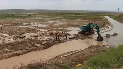 Kanal Duvarı Çöktü, Araziler Zarar Gördü