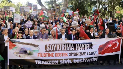 Trabzon'da Filistin İçin Destek Gösterisi Gerçekleştirildi