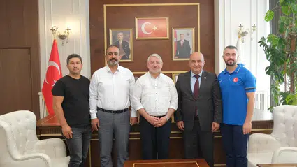 Karate Federasyonu Başkanı Taşdemir, Belediyeyi Ziyaret Etti