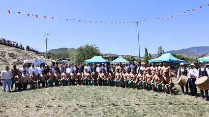 Bayat Karakucak Güreşlerinin Başpehlivanı Bekir Eryücel Oldu