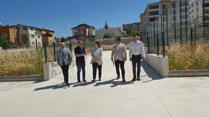 Mercan ve Çağlar, Yeni Okul Binalarını İnceledi