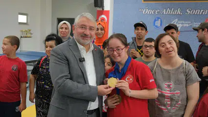 Şampiyona Coşkulu Karşılama