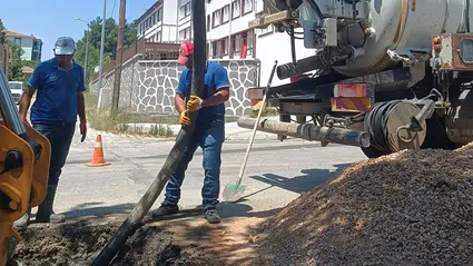 Boş Arsalar Temizleniyor, Altyapı Çalışmaları Sürüyor