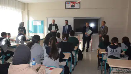 Espiye'de öğrencilerine Kur'an-ı Kerim hediye edildi