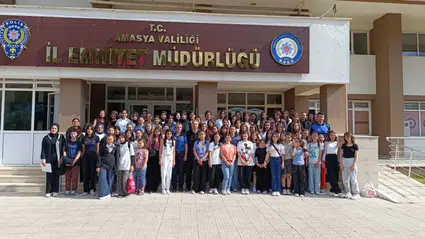 Amasya’da emniyetin projesiyle 80 kız öğrenci kampa uğurlandı