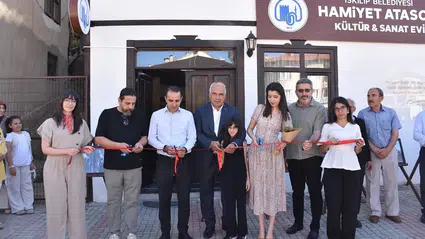 Ebru ve Fotoğraf Sergisi Sanatseverlerle Buluştu