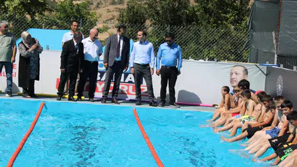 Uğurludağ’da Portatif Yüzme Havuzu Hizmete Açıldı