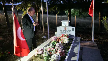 Vali Çalgan’dan Şehit Kabrine Ziyaret