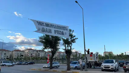 Leman Dergisi’ne Pankartlı Tepki