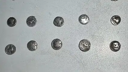 Polis Şüphelenip Durdurdu, Araçtan Tarihi Eserler Çıktı